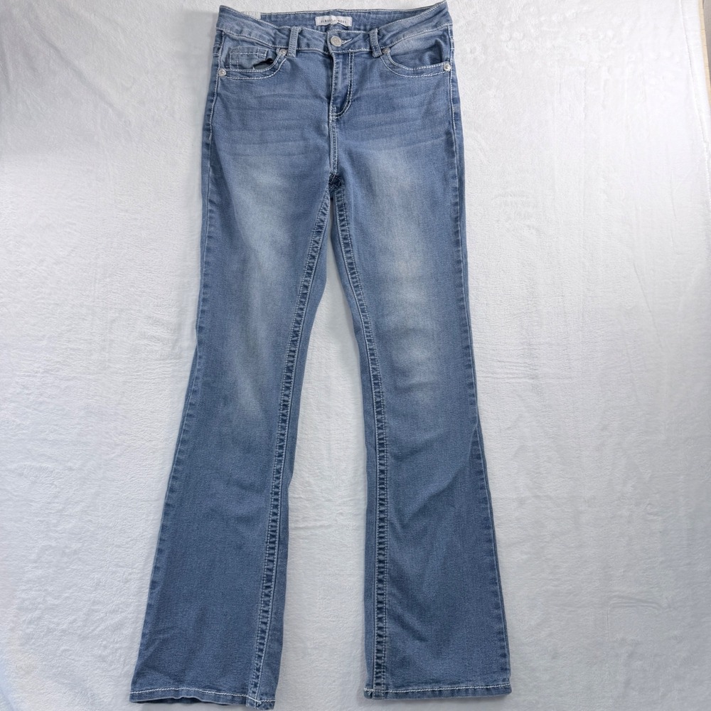 Almost Famous Flare Jeans Light Wash Blue Contrast Stitch Flap Pockets Size 5